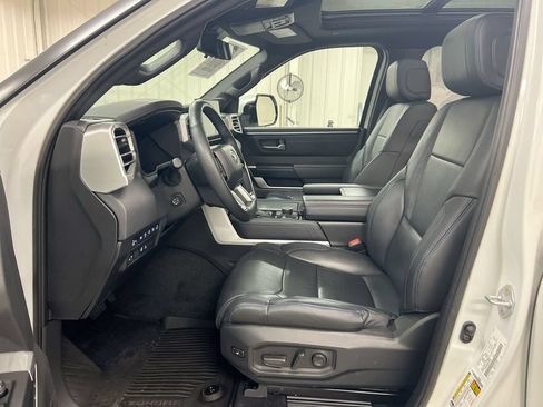 Used 2024 Toyota Tundra Platinum AWD/4WD image 20