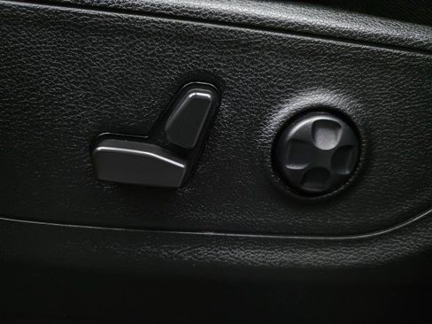 Used 2021 RAM 1500 Big Horn AWD/4WD image 30