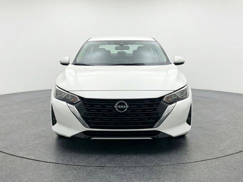 Used 2025 Nissan Sentra SV image 2