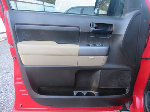 Used 2011 Toyota Tundra 4x4 Double Cab w/ TRD Off-Road Pkg image 18