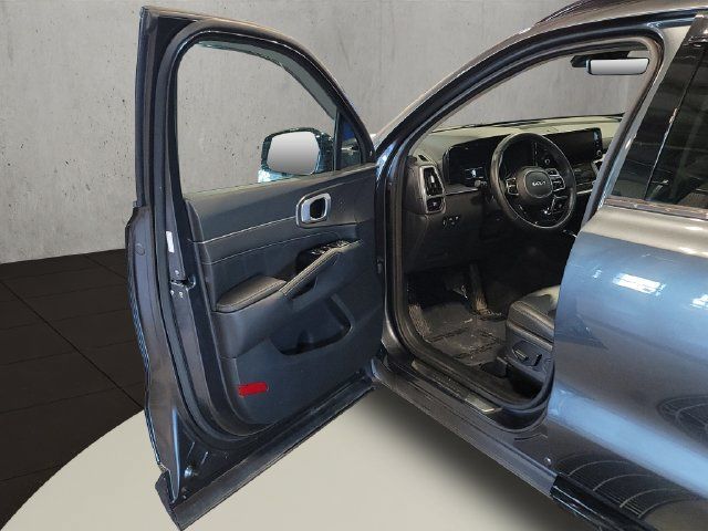 Used 2022 Kia Sorento SX AWD/4WD image 41