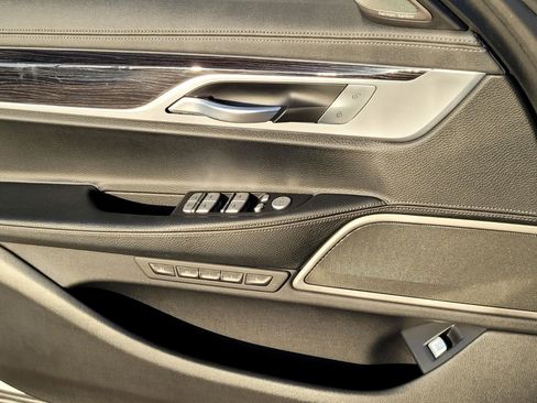 Used 2020 BMW 740i w/ Cold Weather Package image 26