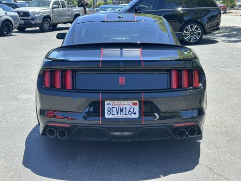 Used 2018 Ford Mustang Shelby GT350R w/ GT350R Equipment Group 920A RWD image 10