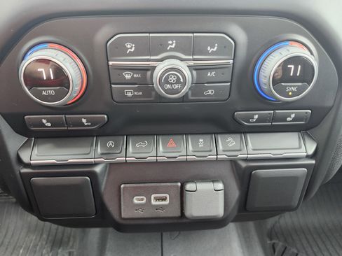 Used 2022 Chevrolet Silverado 1500 RST AWD/4WD image 23