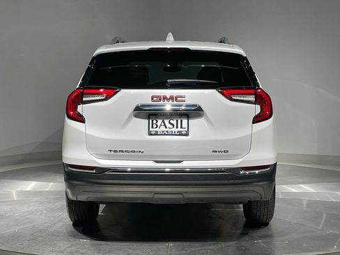 Used 2022 GMC Terrain SLT AWD/4WD image 12