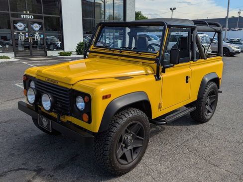 Used 1997 Land Rover Defender 90 AWD/4WD image 2
