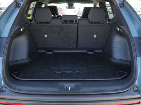 Used 2025 Honda HR-V Sport image 12