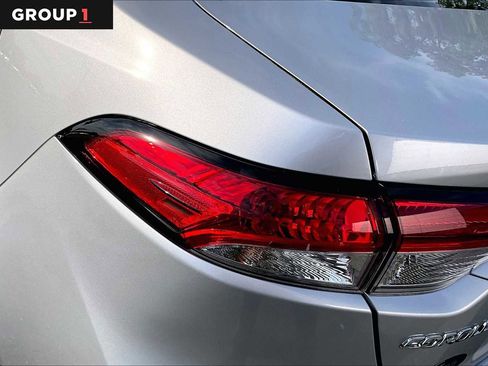 Used 2025 Toyota Corolla LE image 14