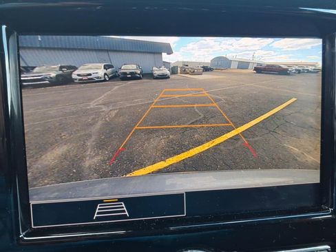 Used 2020 Chevrolet Traverse LS image 10