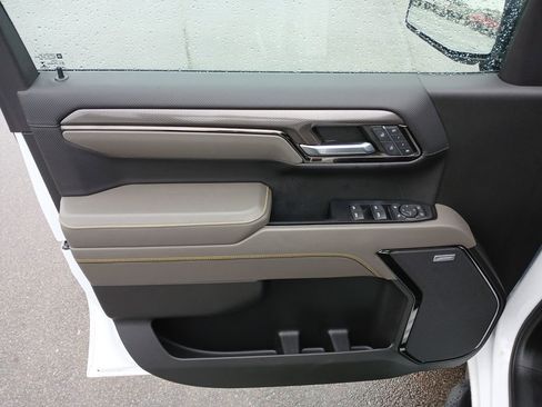 Used 2022 Chevrolet Silverado 1500 ZR2 w/ Technology Package image 23