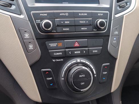 Used 2017 Hyundai Santa Fe Sport FWD image 39