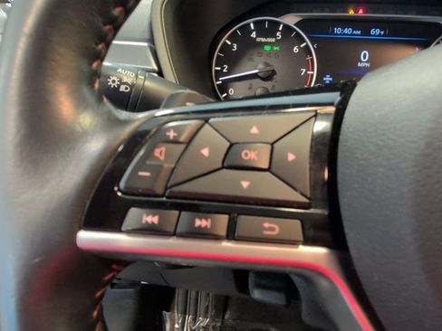 Used 2023 Nissan Altima 2.5 SR AWD/4WD image 19