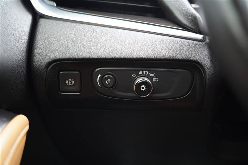 Used 2020 Buick Enclave Essence FWD image 44