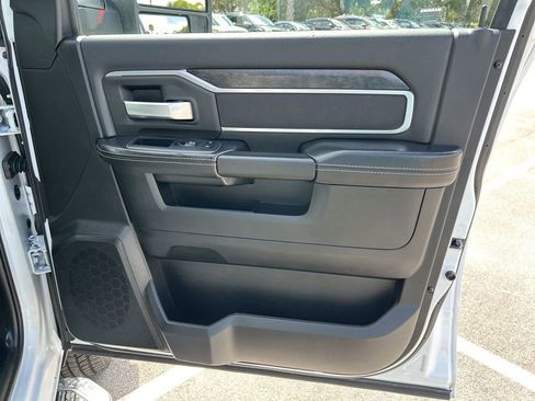 Used 2024 RAM 3500 Big Horn image 34