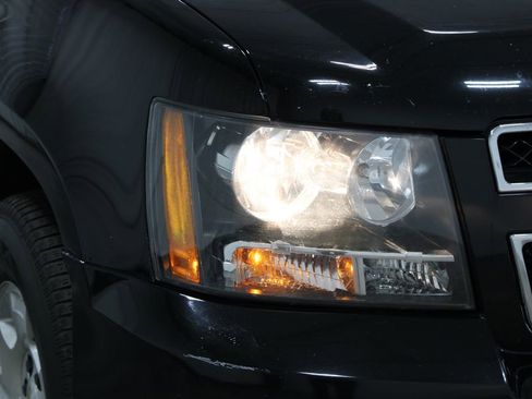 Used 2014 Chevrolet Tahoe LT image 12