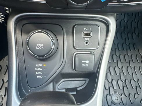 Used 2020 Jeep Compass High Altitude AWD/4WD image 21