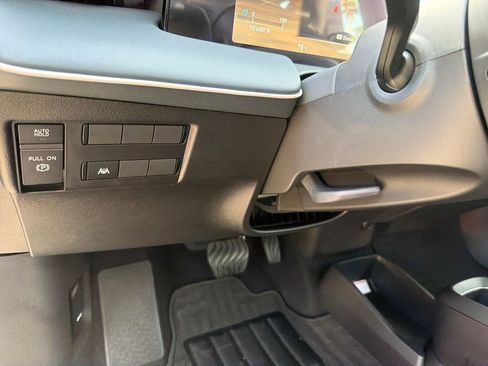 New 2026 Nissan Leaf SV+ image 17