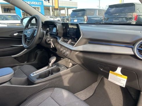 New 2026 Chevrolet Trax LS w/ LS Convenience Package image 31