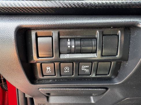 Used 2020 Subaru Crosstrek 2.0i Premium w/ Moonroof Package 2 image 11