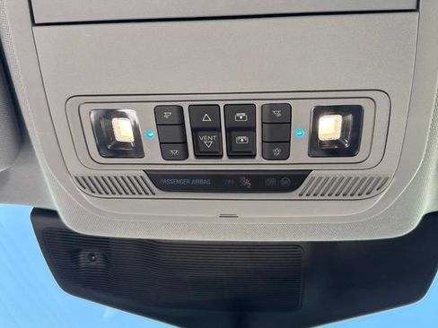 Used 2023 Ford Explorer XLT w/ Equipment Group 202A AWD/4WD image 26