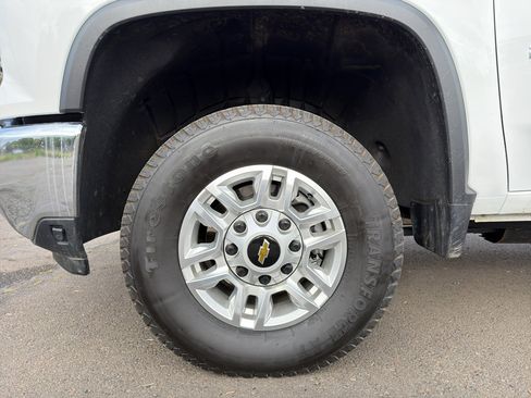 Used 2026 Chevrolet Silverado 2500 LT AWD/4WD image 6