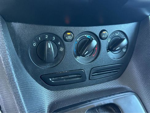 Used 2015 Ford Transit Connect XL image 24