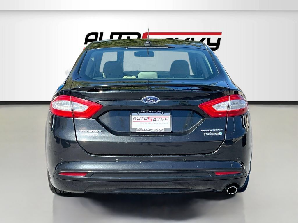 Used 2015 Ford Fusion Titanium FWD image 6