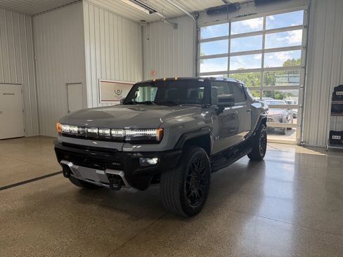 Used 2025 GMC Hummer EV 2X AWD/4WD image 2