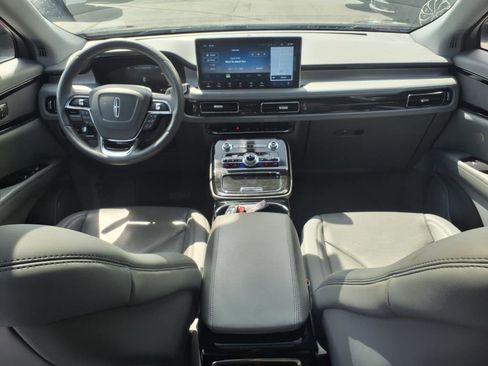 Used 2022 Lincoln Nautilus Reserve image 10