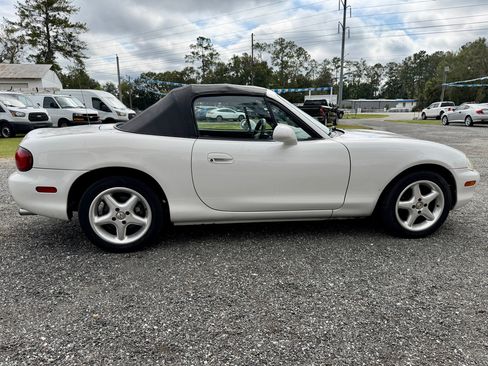 Used 1999 MAZDA MX-5 Miata image 4