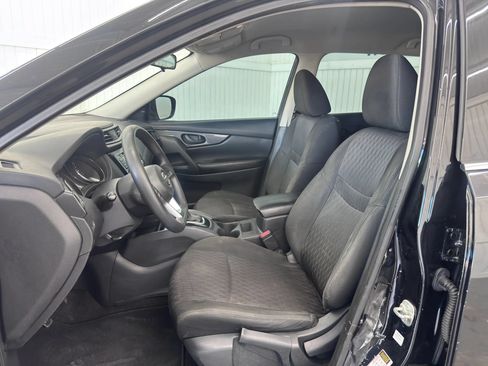 Used 2020 Nissan Rogue S FWD image 9