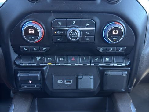 Used 2022 Chevrolet Silverado 2500 LTZ w/ LTZ Plus Package image 28