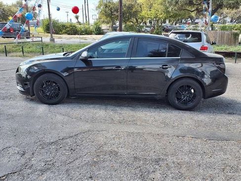 Used 2014 Chevrolet Cruze LT w/ Technology Package FWD image 4