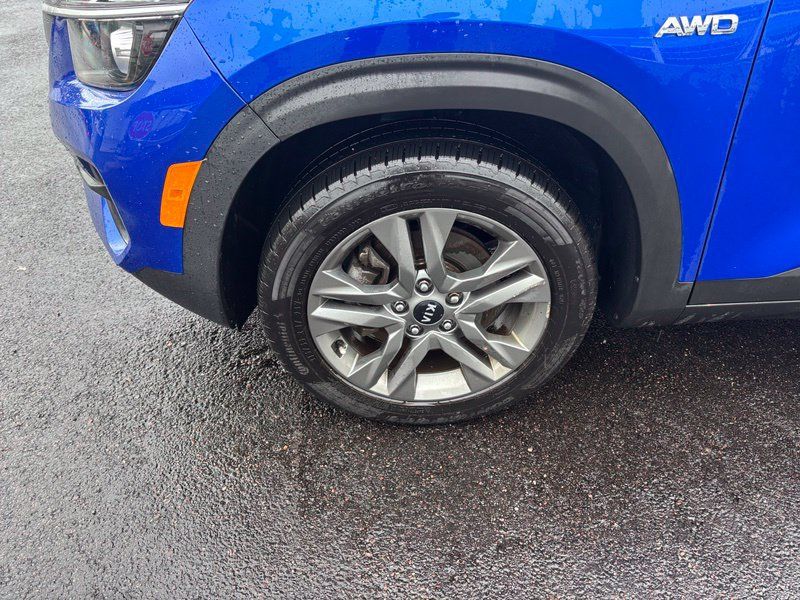 Used 2021 Kia Seltos LX AWD/4WD image 15