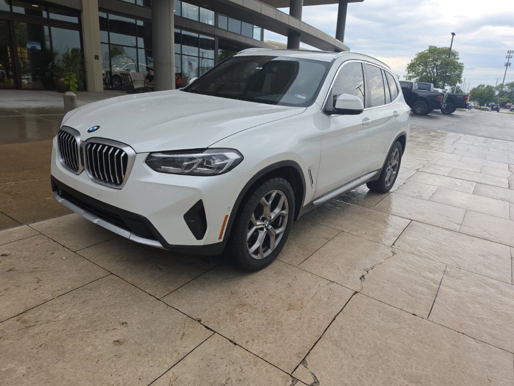 Used 2023 BMW X3 xDrive30i w/ Premium Package AWD/4WD image 1