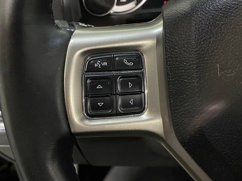 Used 2017 RAM 1500 Laramie AWD/4WD image 32