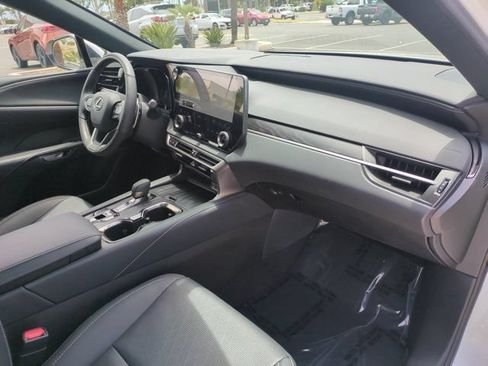 Used 2025 Lexus RX 350 w/ Convenience Package AWD/4WD image 34