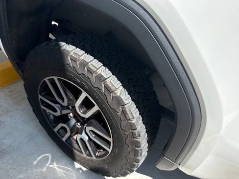 Used 2021 GMC Sierra 1500 AT4 AWD/4WD image 16