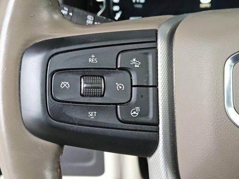 Used 2023 GMC Yukon Denali image 16