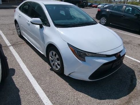 Used 2024 Toyota Corolla LE image 8