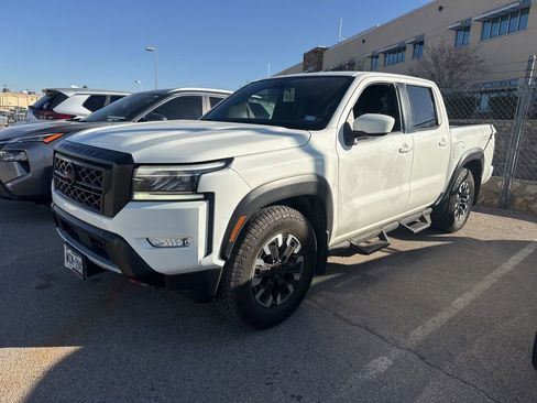 Used 2024 Nissan Frontier Pro-X image 2