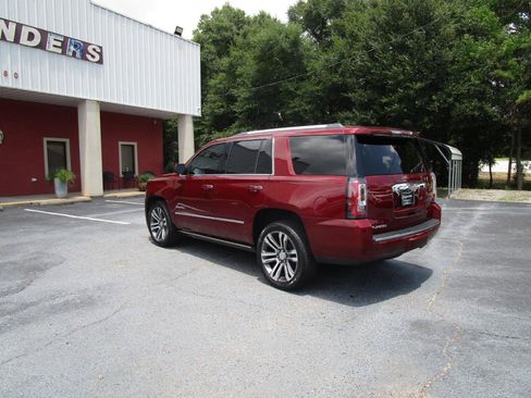 Used 2019 GMC Yukon Denali w/ Denali Ultimate Package AWD/4WD image 2
