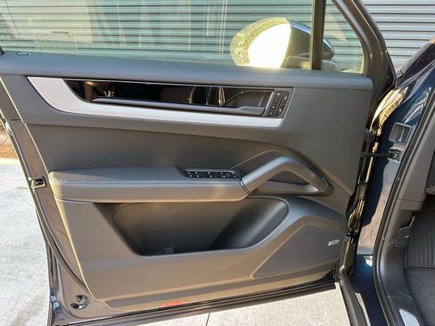 Used 2026 Porsche Cayenne S image 14