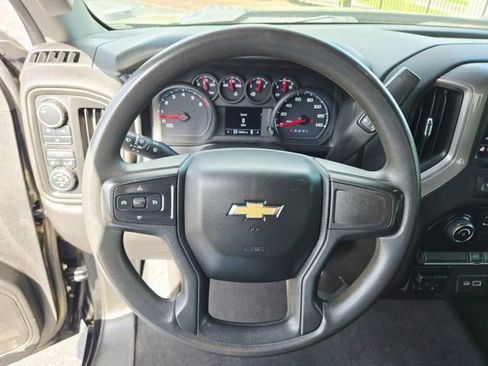 Used 2022 Chevrolet Silverado 2500 Custom w/ Custom Value Package AWD/4WD image 14