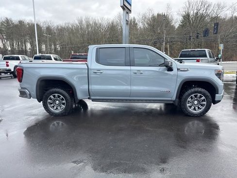 Used 2024 GMC Sierra 1500 AT4 w/ Technology Package image 6