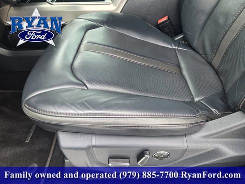 Used 2022 Ford F250 Platinum AWD/4WD image 17