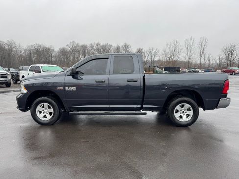 Used 2017 RAM 1500 Express image 2