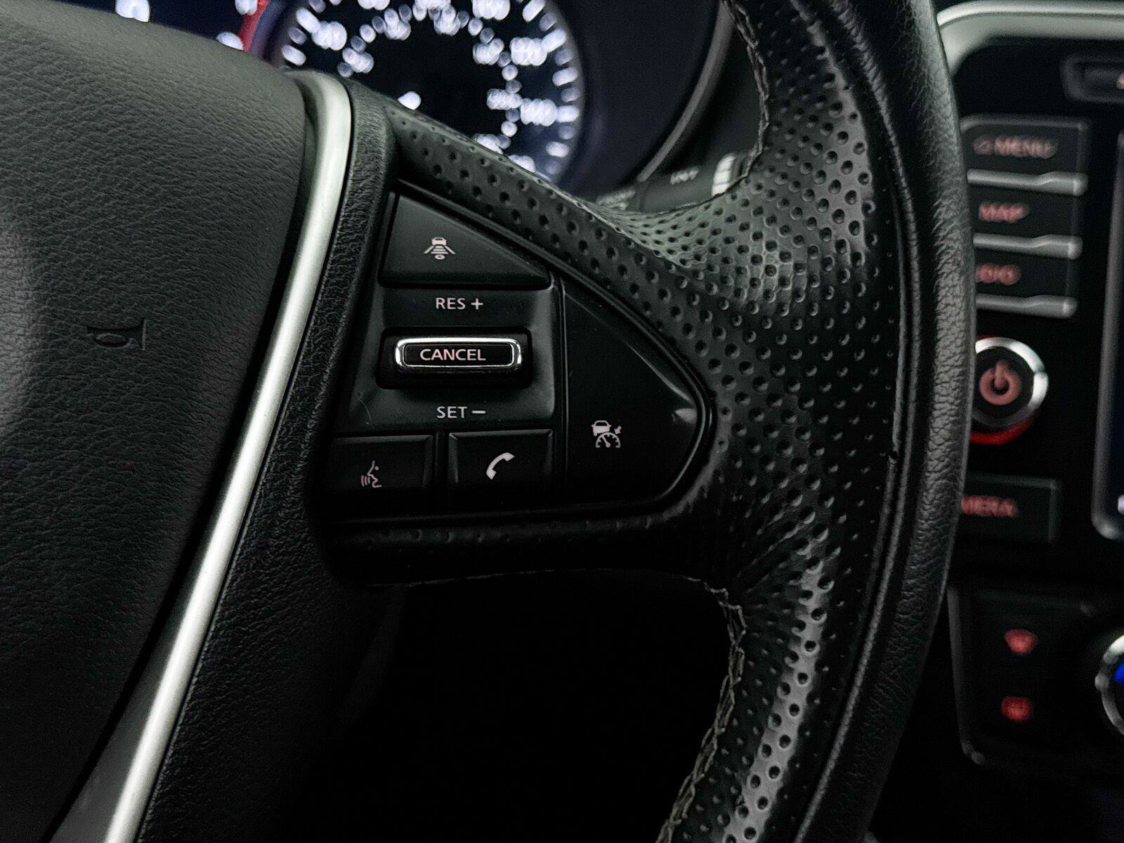 Used 2022 Nissan Maxima SV FWD image 34