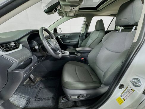 Certified 2025 Toyota RAV4 XLE w/ Convenience Package AWD/4WD image 12
