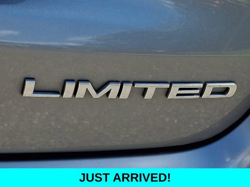 Used 2023 Jeep Compass Limited w/ Sun and Sound Group AWD/4WD image 30